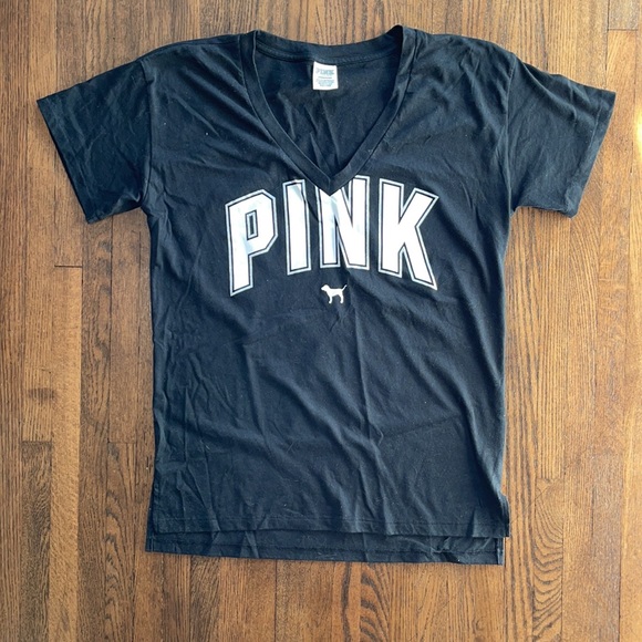 🎉HP 9-21💕 PINK V Neck Tee 🖤 - Picture 2 of 5